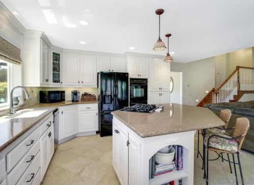 1153 Timberpond Dr, El Cajon, CA 92019-3615