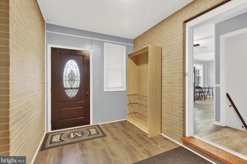 699 Barnstable Rd, Carlisle PA  17015-7425 exterior