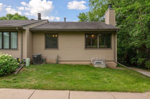 4431 Arden View Ct, Saint Paul, MN 55112-1944