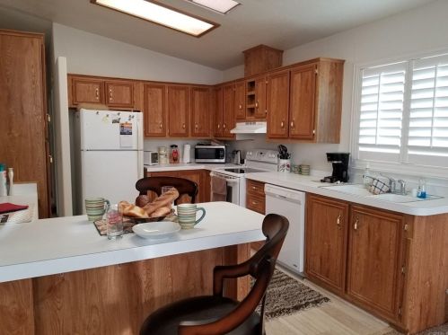 658 Via Santa Paulo, Vista CA  92081-6370 exterior