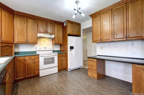 928 Scranton St, Denver CO  80011-6404 exterior