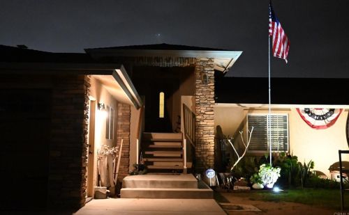 12520 Jackson Hill Dr, El Cajon, CA 92021-1702