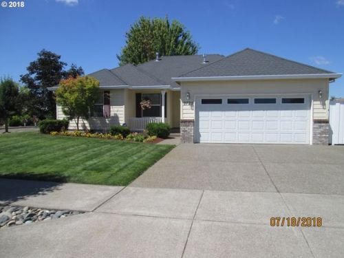 2725 Roanoke St, Woodburn OR  97071-7668 exterior