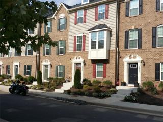 42584 Harlow Meadows Ter, Dulles VA  20166-2602 exterior