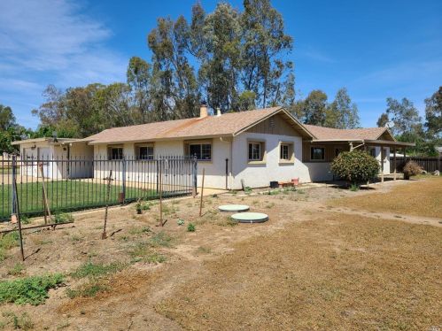 7402 Paddon Rd, Vacaville, CA 95688-8602