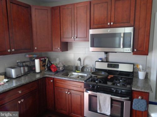 2551 Liberty St, Trenton NJ  08629-2024 exterior