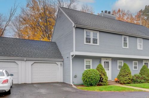 94 Old Towne Rd, Cheshire, CT 06410-3131