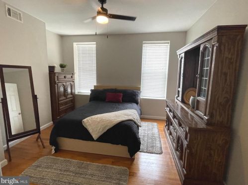 2129 10th St, Philadelphia PA 19148-4425 exterior