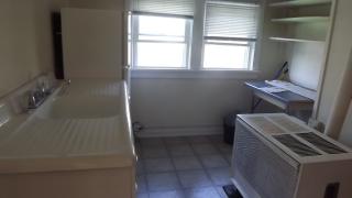 1619 Hillcrest Rd, Cleveland OH  44118-1140 exterior
