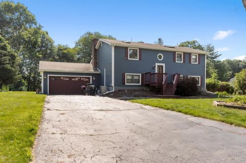 61 Roger Williams Dr, Providence, RI 02919-1011