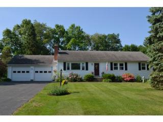 7 Brown Ave, Greenland, NH 03840-2301