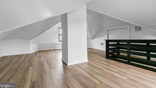 1671 Lawrence Rd, Trenton NJ 08648 exterior