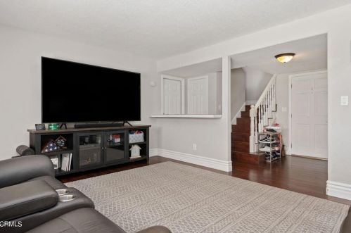 2148 Abraham St, Simi Valley CA  93065-3543 exterior