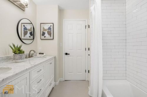 6125 Blackwater Trl, Atlanta GA  30328-2716 exterior