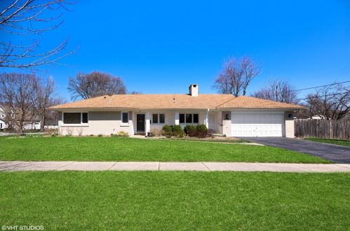 311 Ingram St, Northfield, IL 60093-3138