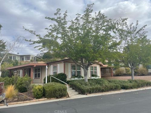 337 Nightingale Ave, Lake Nacimiento, CA 93446-4012