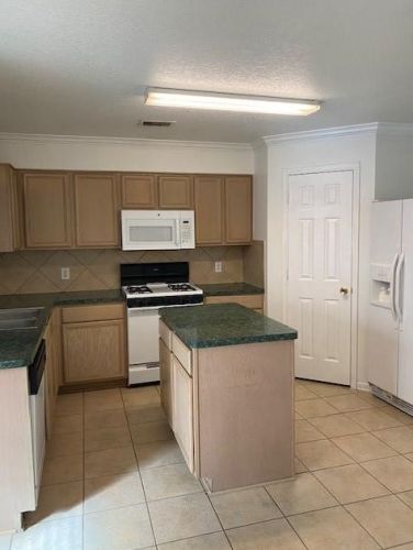 16865 Greenhouse St, Conroe TX  77385-6080 exterior