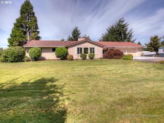 13825 215th Ct, Happy Valley, OR 97089-7223