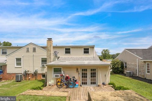 121 Irene Ave, Ephrata PA  17522-2169 exterior