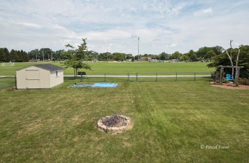 326 Terwilliger Ave, Pingree Grove IL  60140-9625 exterior