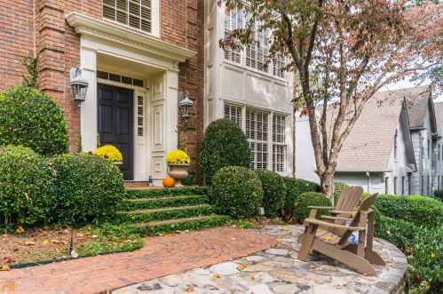 7710 Dunvegan Close, Atlanta, GA 30350-5504