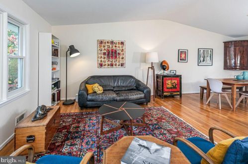 15 Robert Rd, Princeton NJ  08540-5332 exterior