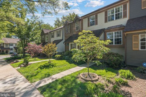 7207 Harbor Ln, Columbia MD  21045-5015 exterior