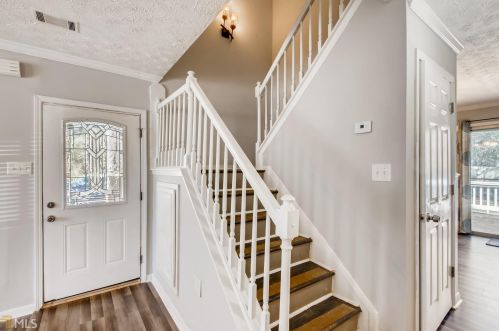 434 Sherwood Oaks Rd, Stone Mountain, GA 30087-5209
