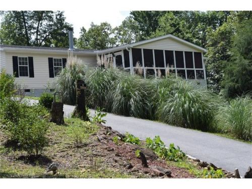 2023 Bend N Hickory Rd, Toccoa, GA 30577-9472