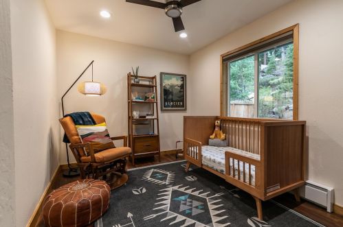 10614 Pine Cone Dr, Truckee CA  96161-3130 exterior