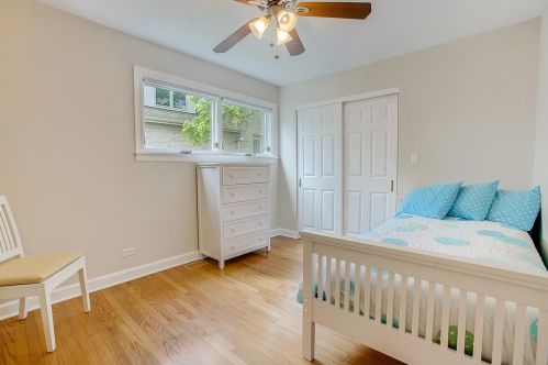 1550 Hawthorne Pl, Bannockburn IL  60015-2008 exterior