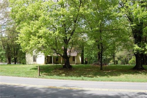 1120 Lewisville Vienna Rd, Lewisville, NC 27023-9564