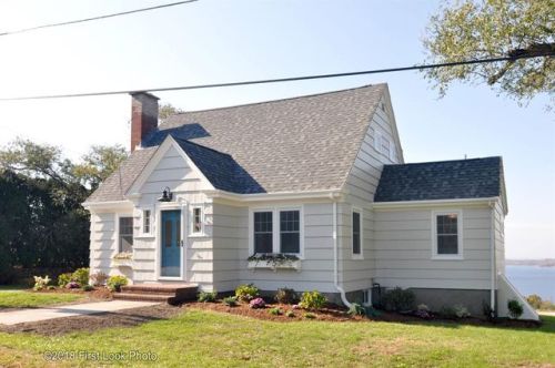 29 Ocean View Ave, Tiverton, RI 02878-2019