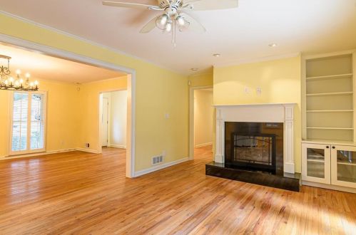1543 Knob Hl Dr, Atlanta GA  30329-3208 exterior