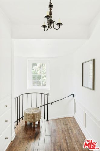 2480 Chevy Chase Dr, Glendale CA  91206-1845 exterior