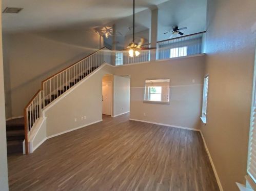 239 Strawn, Uhland TX  78640-4318 exterior