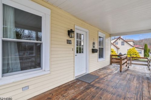 10 Budd Ave, Mount Olive, NJ 07828-2405
