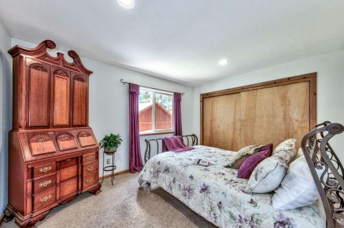 14575 Donnington Ln, Truckee CA  96161-2200 exterior