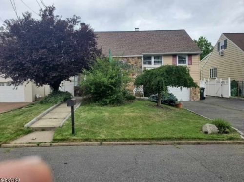 67 Federal St, Metuchen, NJ 08840-2851