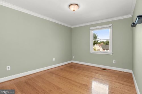 10871 Lockwood Dr, Silver Spring MD 20901-4514 exterior