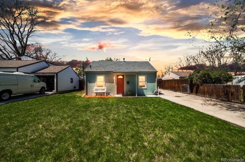 1015 Newton St, Denver, CO 80204-3034