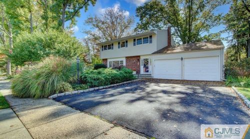 5 Frost Ave, Edison, NJ 08820-3260