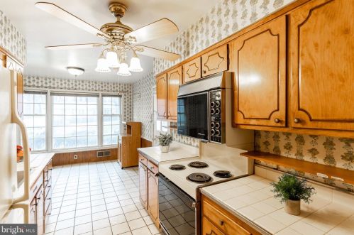 11407 Newport Ml Rd, Silver Spring MD exterior