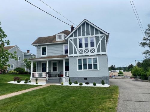 105 Saybrook Rd, Middletown CT  06457-4704 exterior