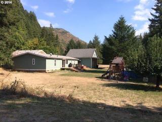997 Hinkle Creek Rd, Sutherlin, OR 97479-9765