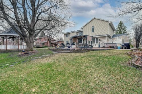 412 Bucher Ave, Saint Paul MN  55126-4661 exterior