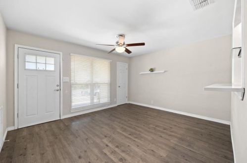 5707 Cedardale Dr, Austin TX  78745-4023 exterior