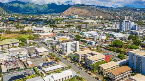 813 Coolidge St, Honolulu, HI 96826-3003