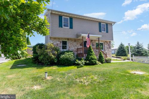 1628 Pine Rd, Carlisle, PA 17015-9324