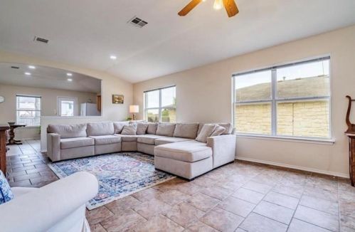 243 San Felipe Dr, Uhland TX  78640-4332 exterior